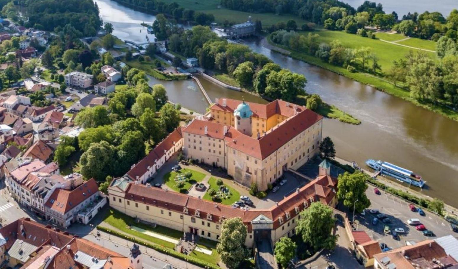 Apartment Spa And Fontain Poděbrady Exterior foto